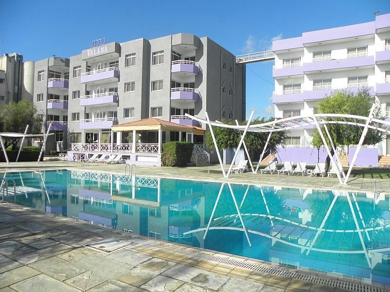 Valana Hotel Apartments Limassol Ngoại thất bức ảnh