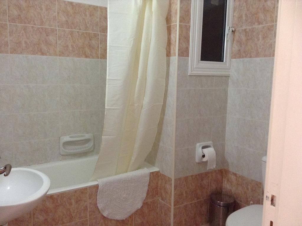 Valana Hotel Apartments Limassol Ngoại thất bức ảnh