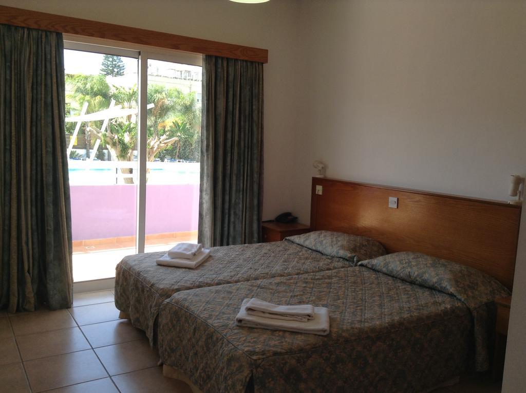 Valana Hotel Apartments Limassol Ngoại thất bức ảnh