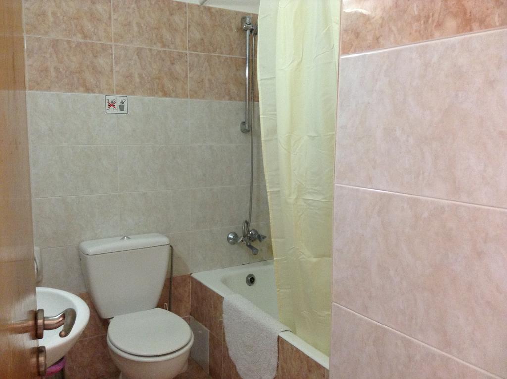 Valana Hotel Apartments Limassol Phòng bức ảnh
